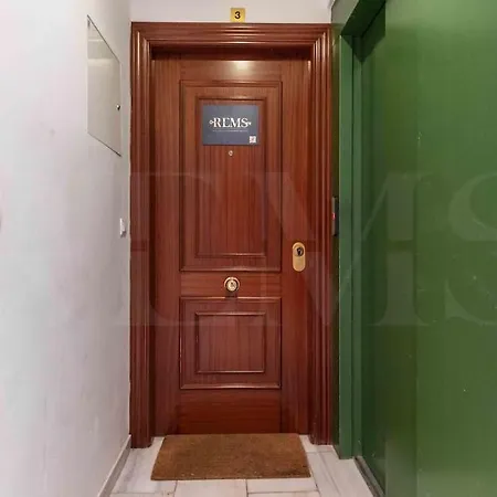Apartamento Cozy Near Plaza De La Merced By Rems Málaga