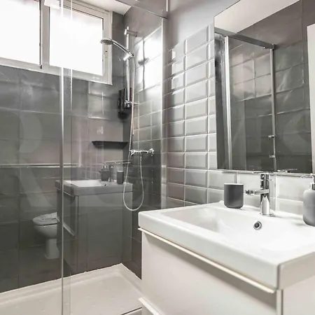Apartamento Cozy Near Plaza De La Merced By Rems Málaga