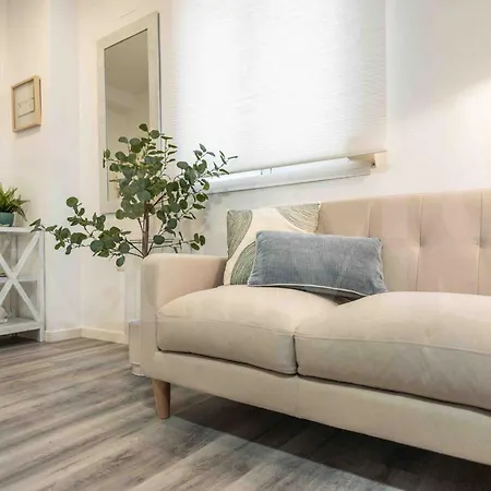 Apartamento Cozy Near Plaza De La Merced By Rems Málaga
